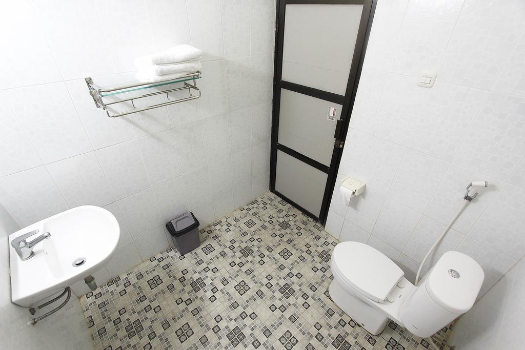 Hotel Beone House Jogja Kalasan Esterno foto