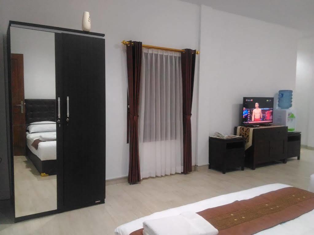 Hotel Beone House Jogja Kalasan Esterno foto