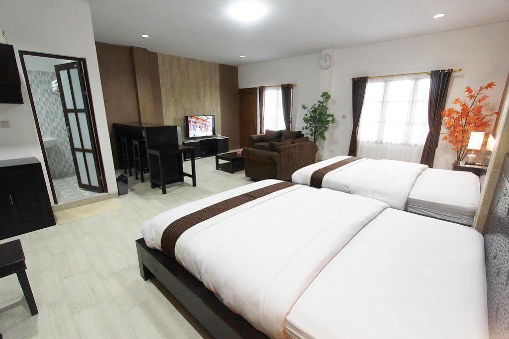 Hotel Beone House Jogja Kalasan Esterno foto