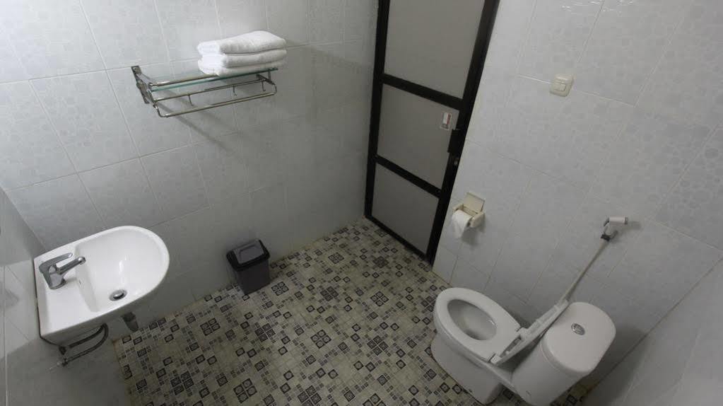 Hotel Beone House Jogja Kalasan Esterno foto